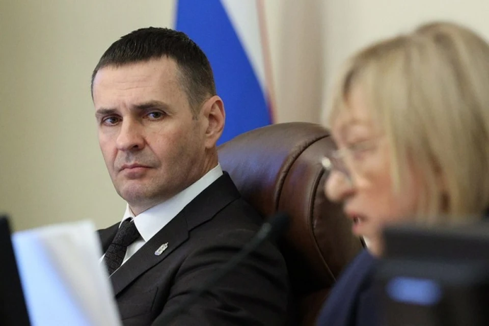 Дмитрий Демешин поручил увеличить клады педагогов в регионе. Фото: правительство Хабаровского края.