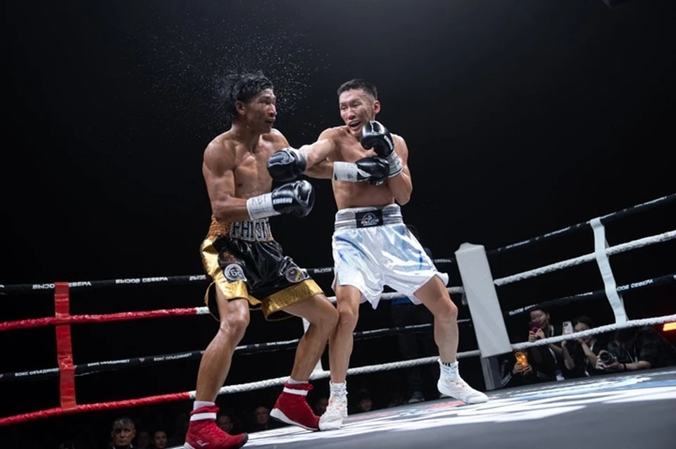 «Полярный волк» одолел боксера из Таиланда. Фото: телеграм-канал главы Якутска Евгения Григорьева