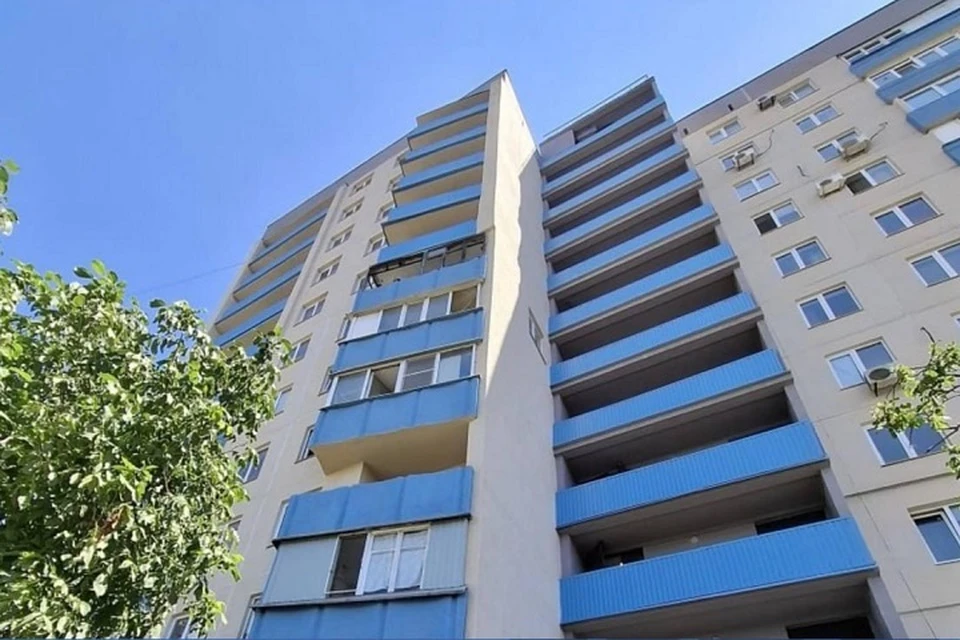 В Мариуполе на улице Киевской восстанавливают многоквартирный дом. Фото: «РКС-НР»