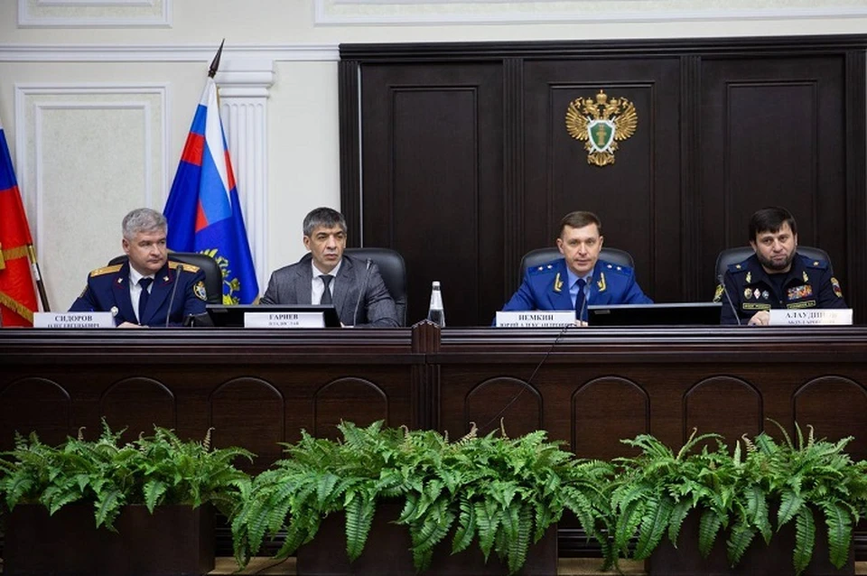 В Международный день борьбы с коррупцией, под председательством прокурора края Юрия Немкина состоялось заседание межведомственной рабочей группы. Фото: прокуратура СК.