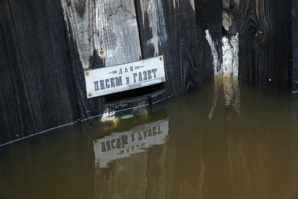 На трассе «Амга» вышла вода: участок перекрыт для проезда
