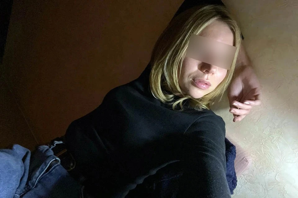 История выглядит странной: стала бы молодая мама тайком уезжать из страны, отключать телефон и исчезать, если речь идет лишь об обычном отдыхе?