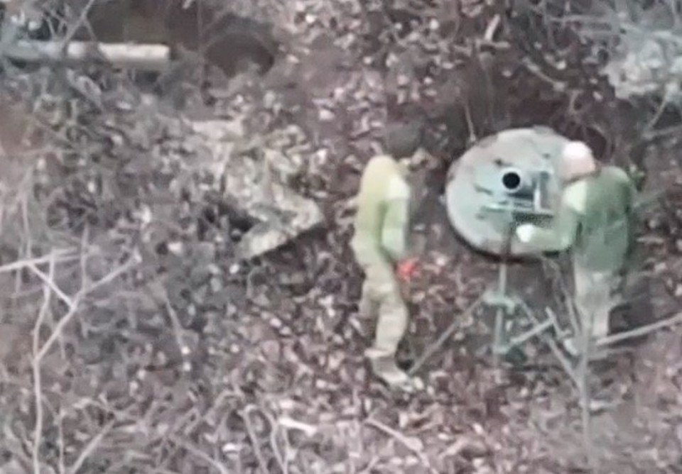 Под Константиновкой российские дроны жгут наземных украинских роботов