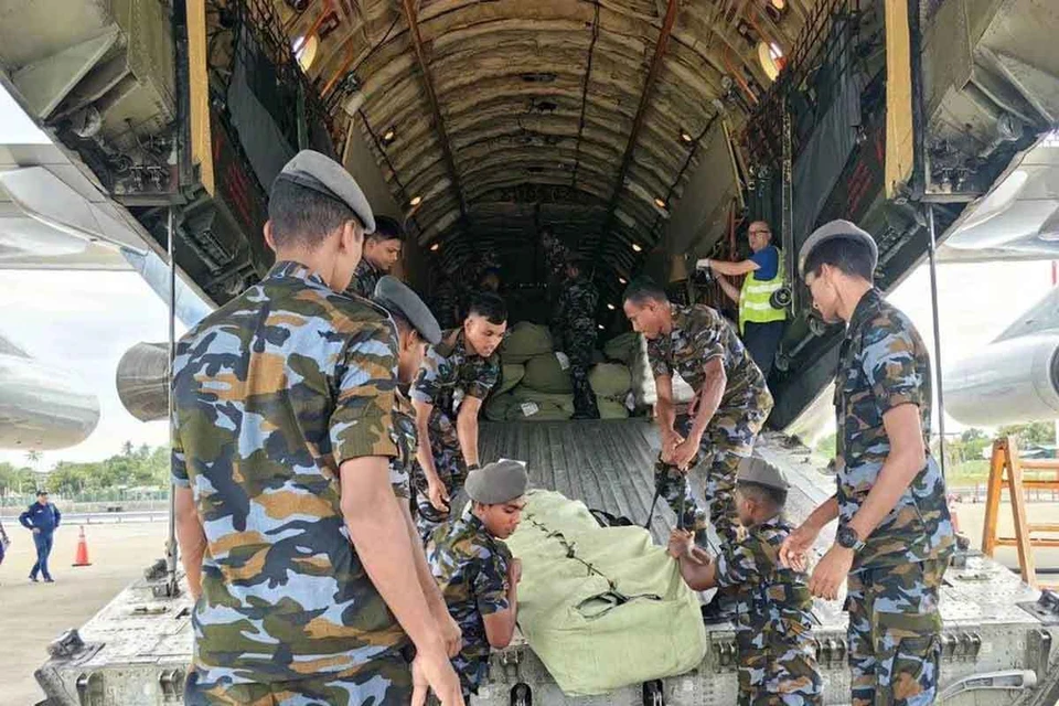 Население, пострадавшее от наводнения, получит палатки и продукты питания. Фото: МЧС РФ