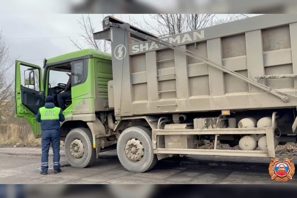 Инспекторы выявили десятки нарушений, от неисправной техники до отсутствия медосмотров. Фото: Госавтоинспекция Твери.