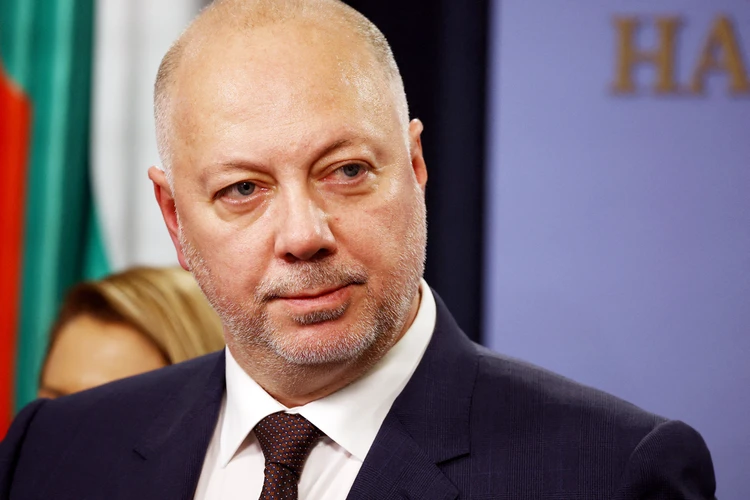 Правительство Болгарии уходит в отставку после недель массовых протестов