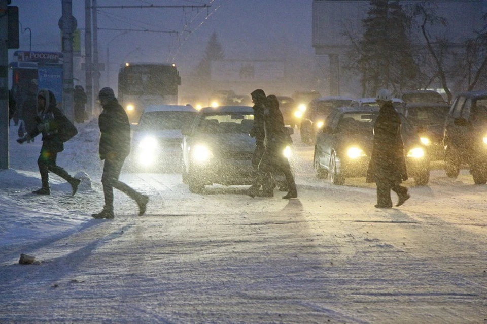 Резкое ухудшение погодных условий опасно для автотранспорта и пешеходов на дорогах