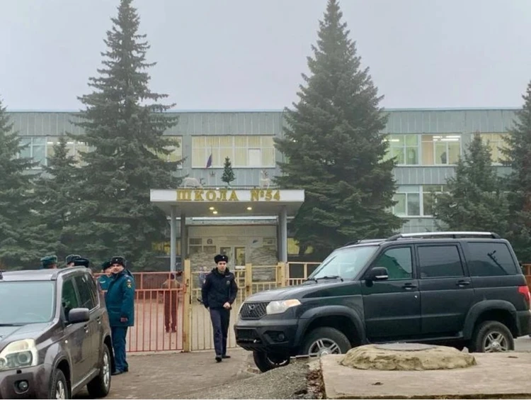 С молотком и в балаклаве: в Курске подростка будут судить за покушение на теракт