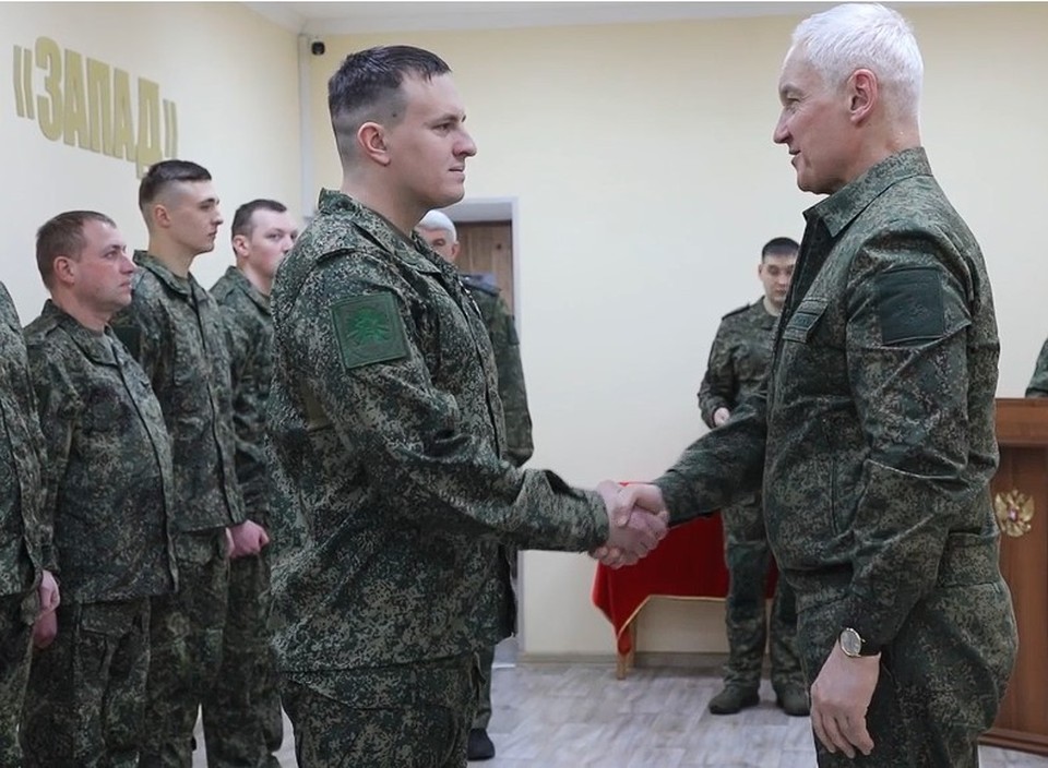 Андрей Белоусов посетил на передовой воинов, которые два месяца удерживают Купянск