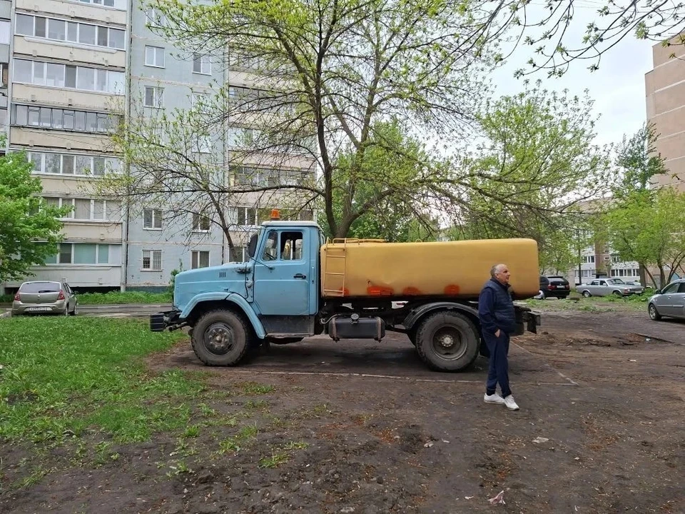 В Засвияжье Ульяновска на Рябикова организовали подвоз технической воды | ФОТО: Ульяновскводоканал