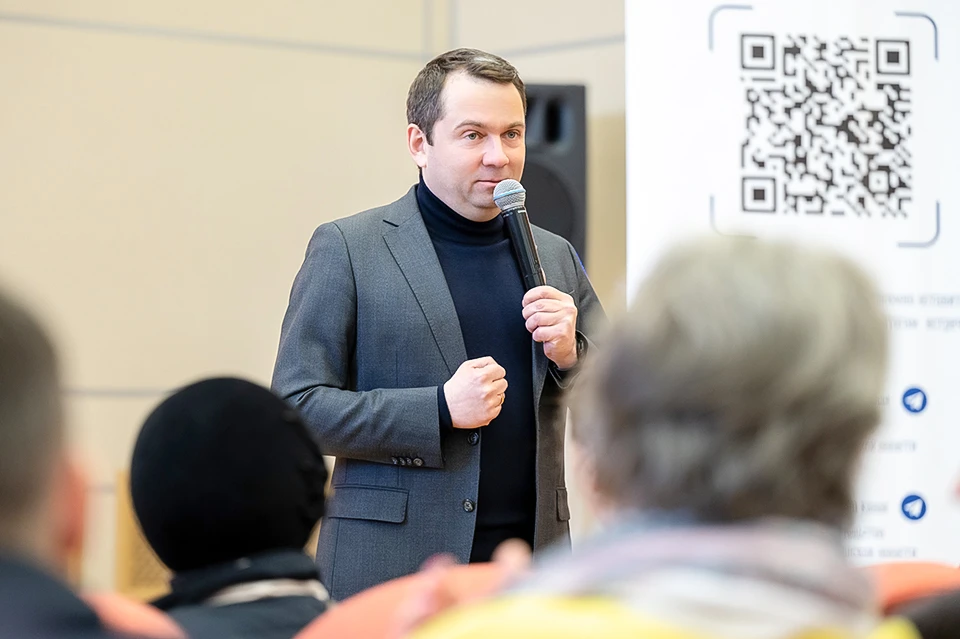 Общением с жителями Оленегорска состоится в 18.30 в Детской школе искусств на ул. Бардина, 43. Фото: Игорь Громов / Правительство Мурманской области