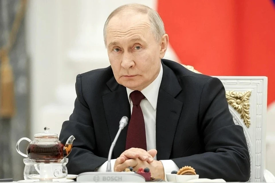 Владимир Путин поговорил по телефону с президентом ОАЭ Нахайяном