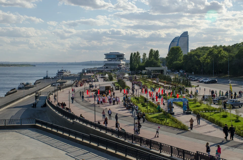На Центральной набережной бесплатно припарковаться больше не получится