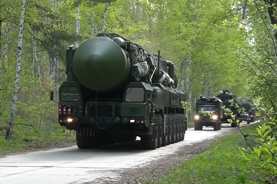 Совершение марша ПГРК "Ярс"