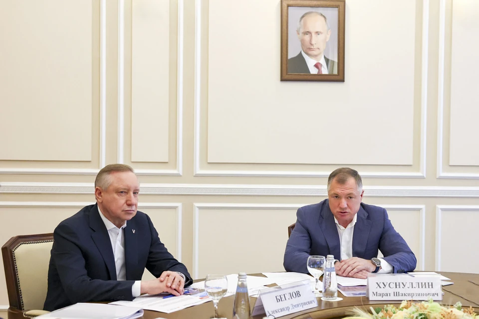 В Смольном прошло заседание, где обсудили строительство моста для КАД-2. Фото: gov.spb.ru