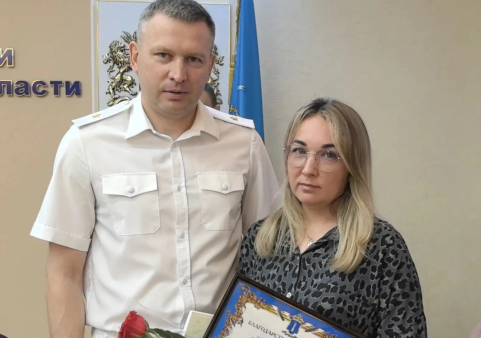 Продавщицу из Ульяновска наградили за спасение женщины от мошенников | ФОТО: УМВД России по Ульяновской области