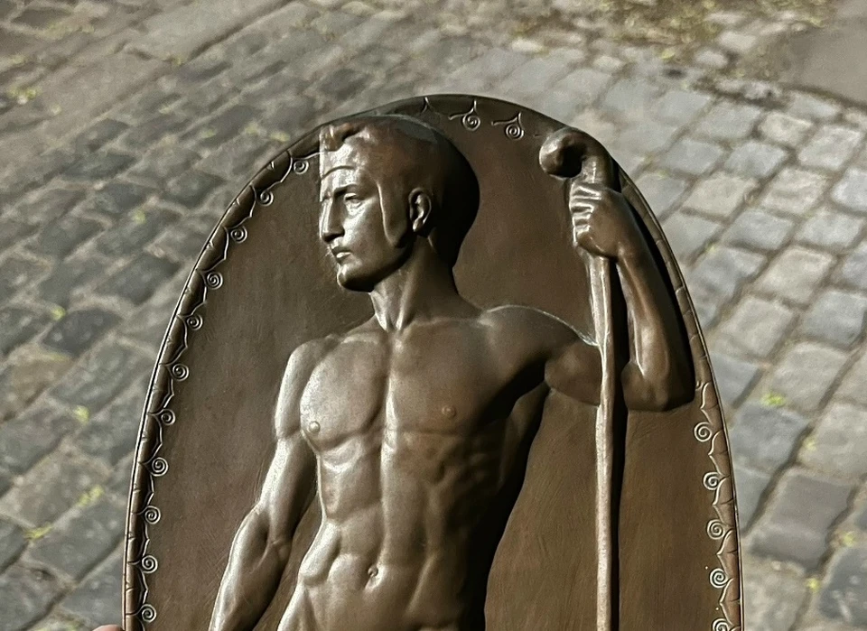 .