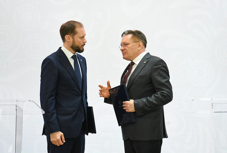 Виталий Королев и Алексей Лихачев на форуме.
