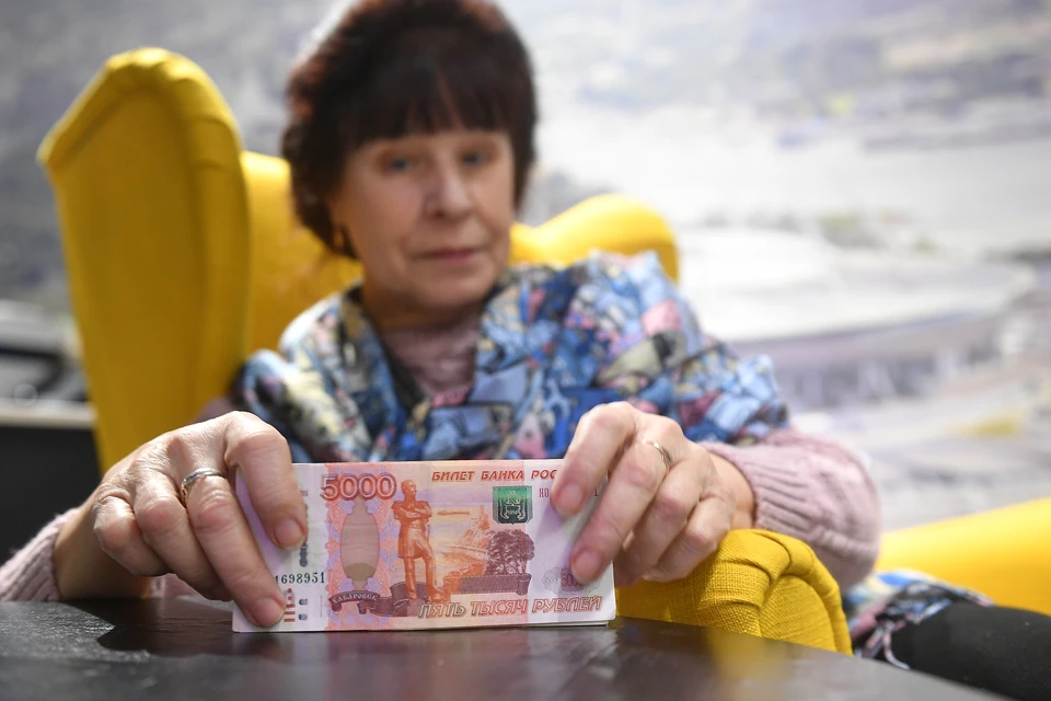 Мошенники представились сотрудниками ведомств и выманили все сбережения.