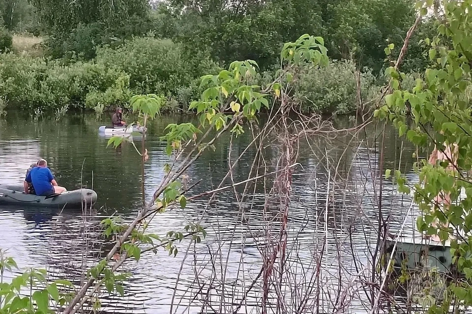 В лодке в момент трагедии находились шестеро детей и водитель