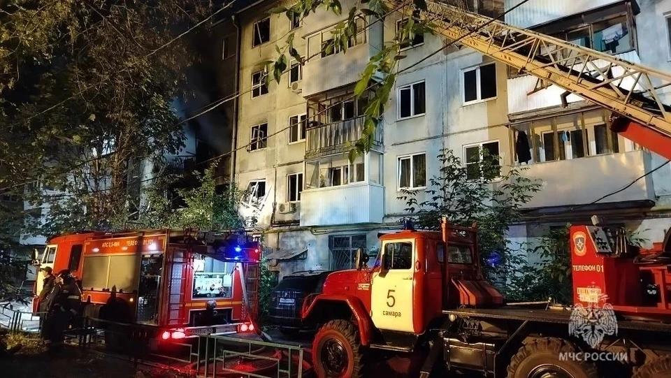 Пожарные локализовали возгорание в доме на площади 300 кв. м