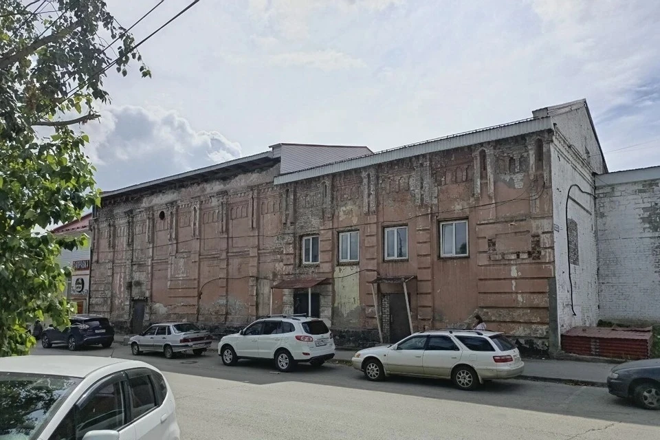 Сайдинг с здания сняли в 2024 году