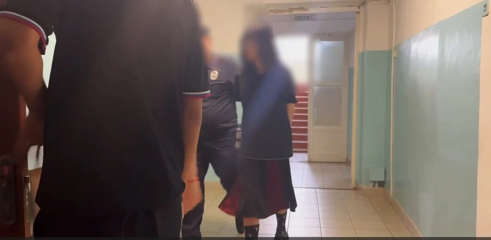Фото: скриншот видео прокуратуры Омской области из Куйбышевского суда, где решался вопрос о мере пресечения