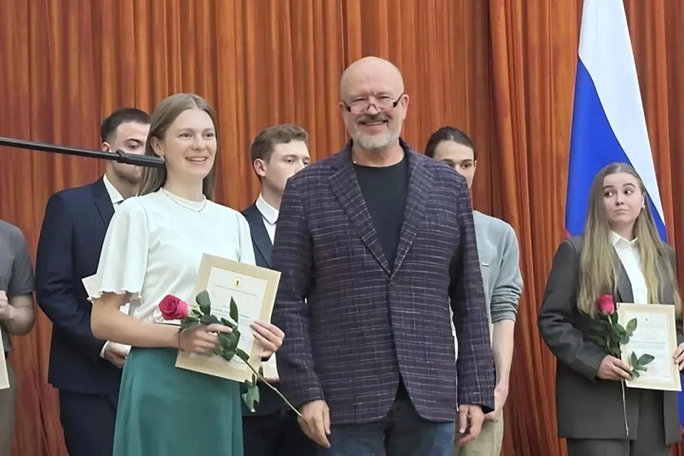 Награждены лучшие студенты.