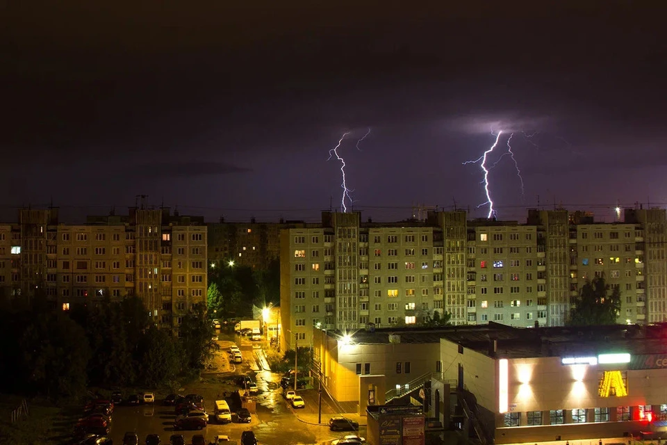При порывах ветра до 15 метров в секунду в населенных пунктах региона возможны локальные повреждения линий электропередачи.