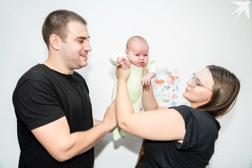 Родителям новорожденных будут вручать сертификаты на фотосессию малышей.