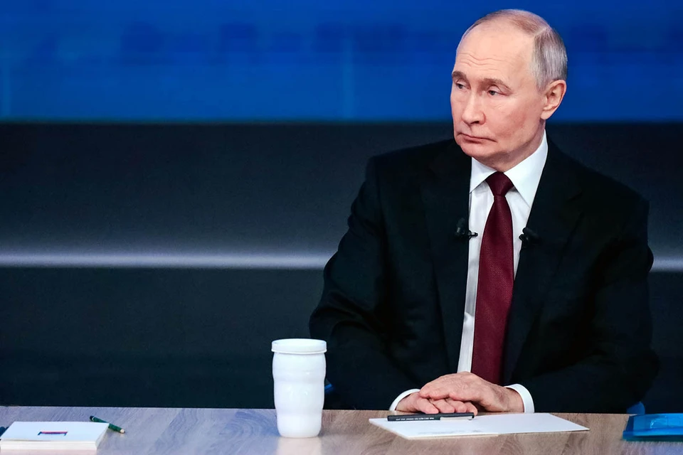 Путин призвал нефтяные компании «не зажимать» топливо на своих АЗС