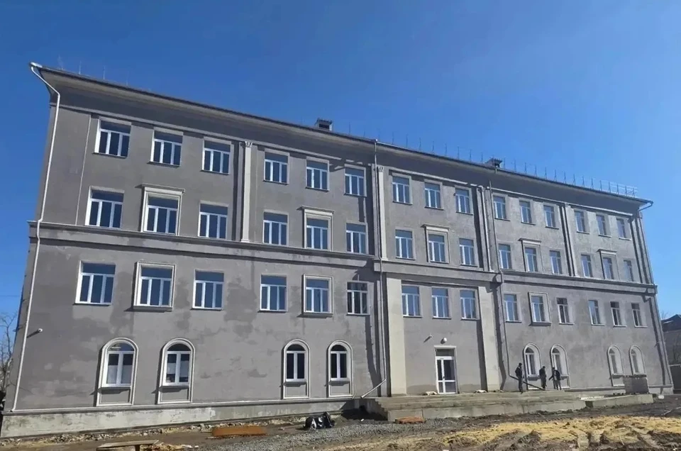 Здание сильно пострадало во время боевых действий, и в ходе реконструкции его практически воссоздали заново. Фото: МАХ/Кольцов