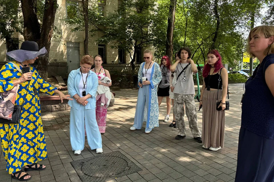 Представлено организаторами
