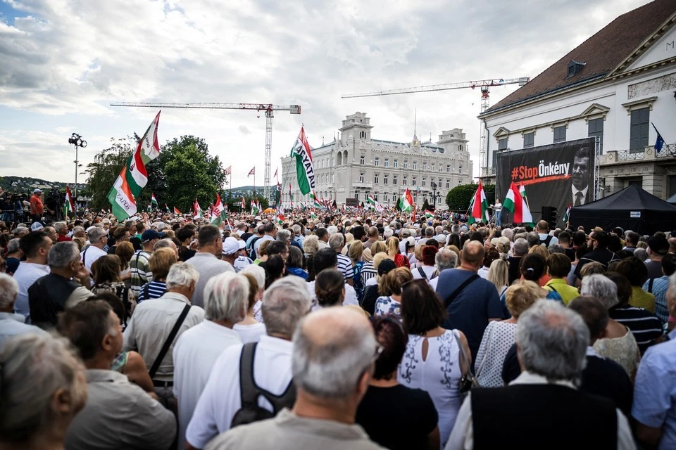 В Будапеште прошёл митинг против действий Мадьяра