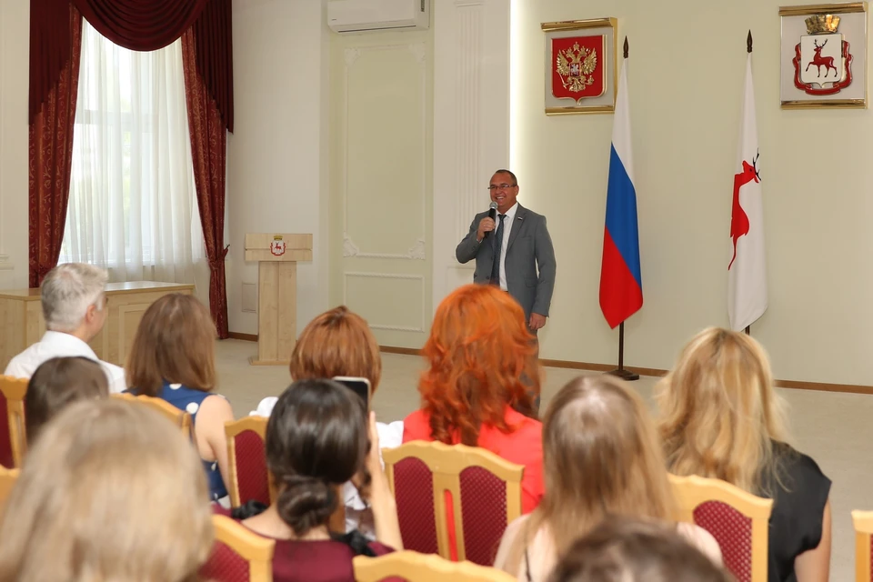 Евгений Чинцов поздравил будущих управленцев с окончанием университета.