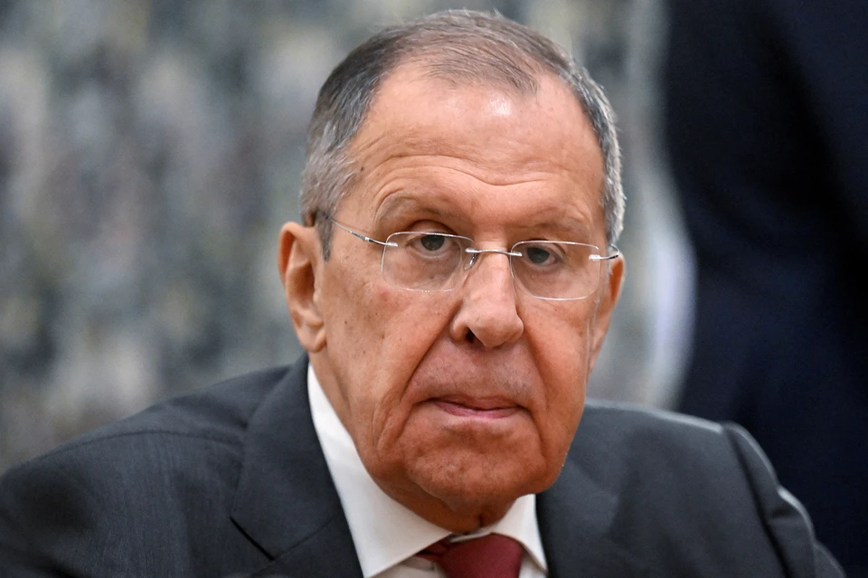 Лавров: РФ готова выпускать серийно вакцину против нового штамма Эболы