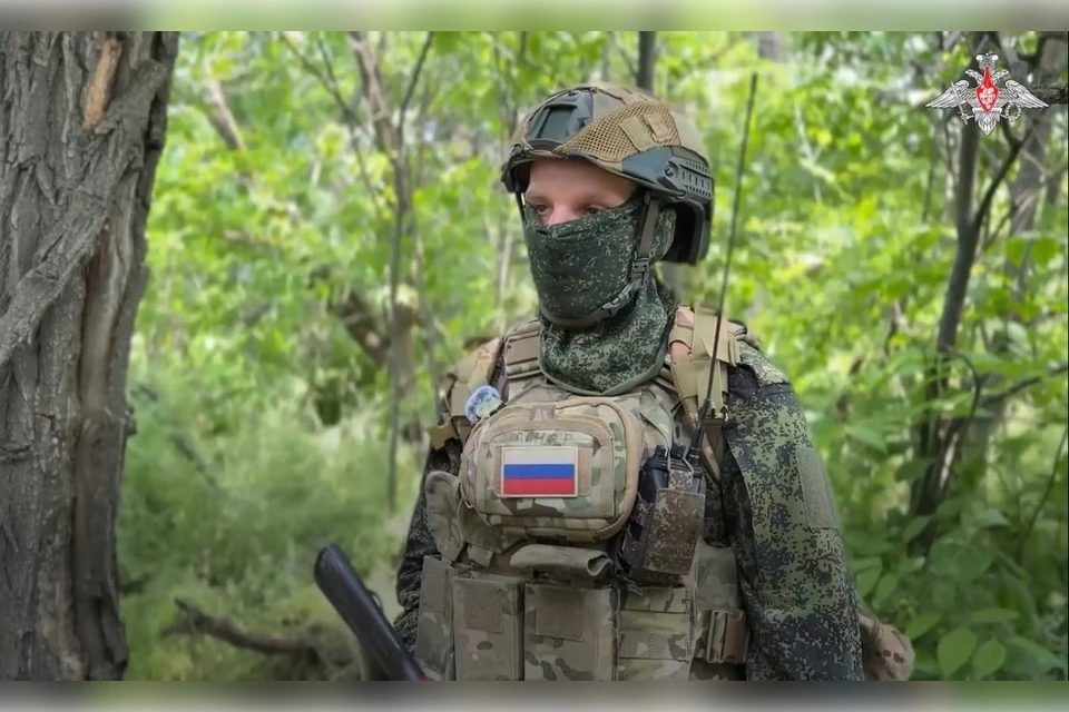 Штурмовик "Гарик" вместе с товарищем "Маэстро" взял опорник ВСУ. Фото: Минобороны РФ