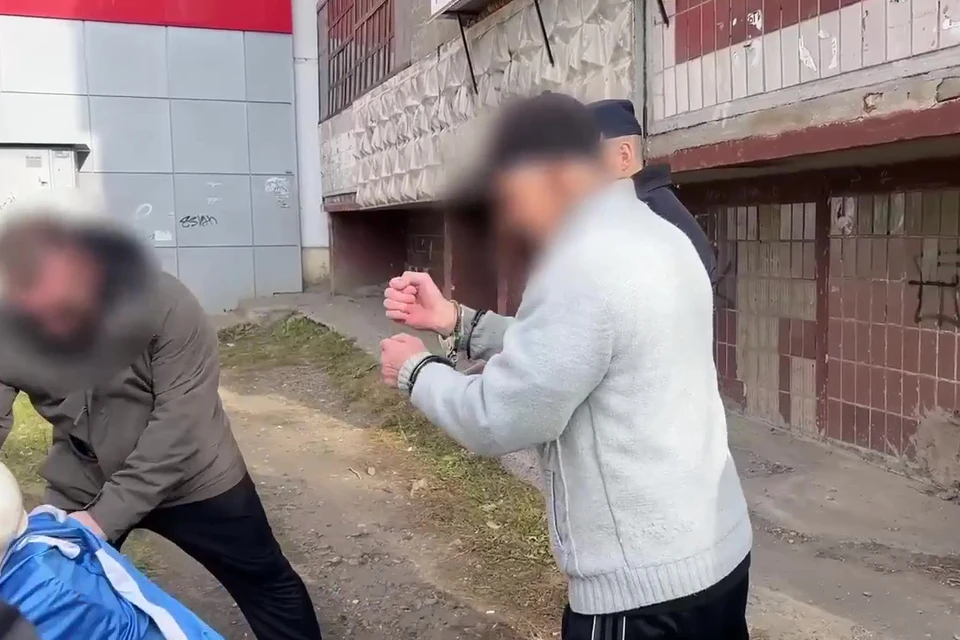 Кадр следственного эксперимента на месте преступления: СУ СК по Челябинской области