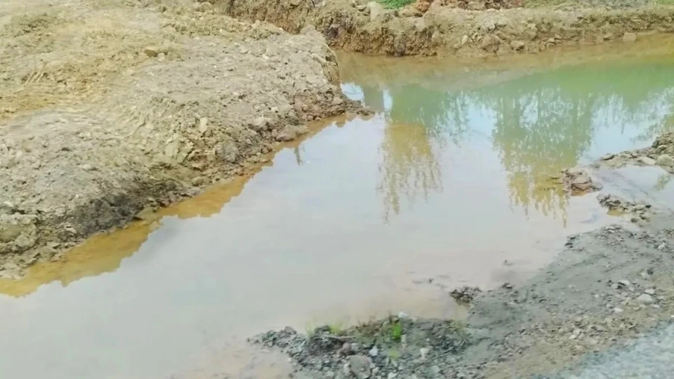 В Муратовском Щебзаводе 900 жителей остались без воды из-за аварии.