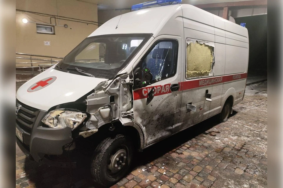 ВСУ регулярно наносят удары по машинам "скорой помощи" в регионе. Фото: тг-канал Евгения Балицкого