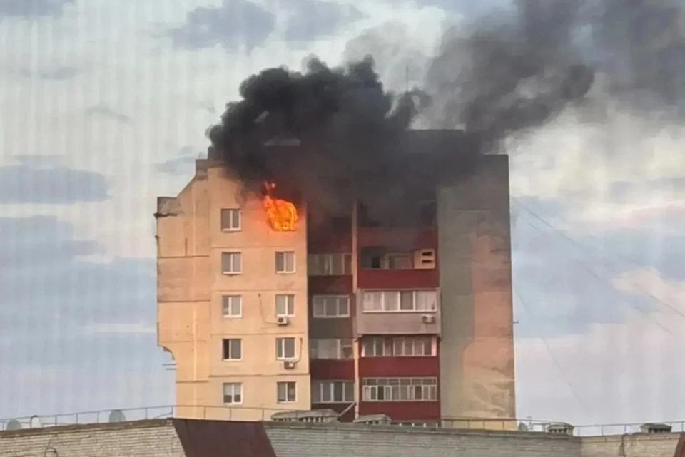 В Новой Каховке зафиксированы последствия очередного удара со стороны украинских формирований с применением беспилотных летательных аппаратов. Фото: MAX-канал Владимира Оганесова