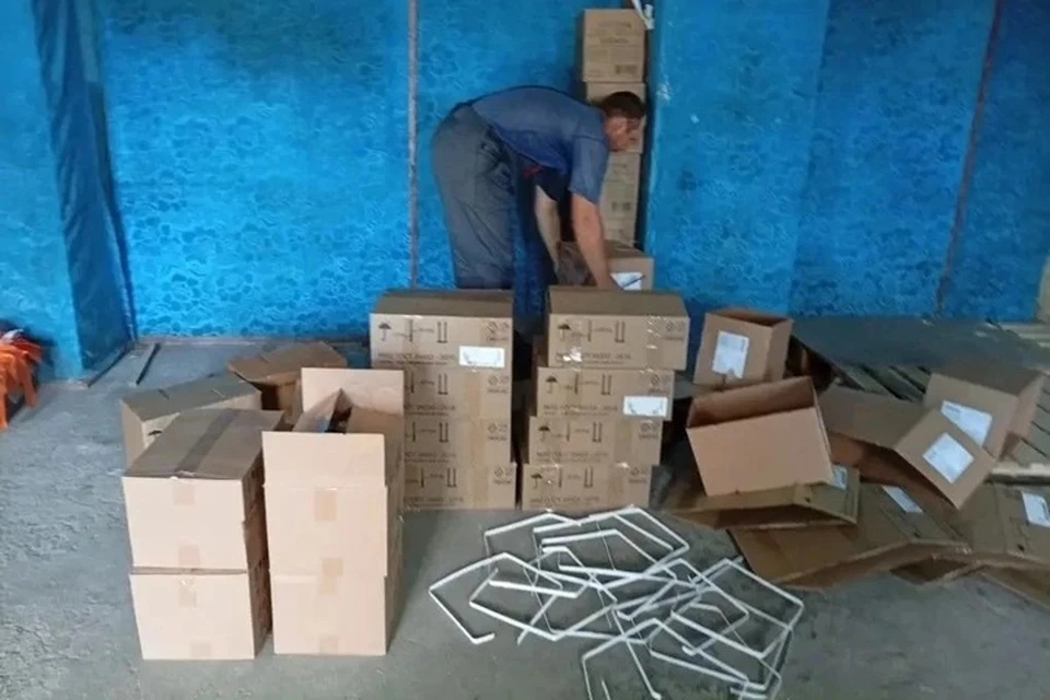 В Голопристанский округ Херсонской области за неделю доставили 500 наборов с продуктами. Фото: MAX-канал Владимира Сальдо