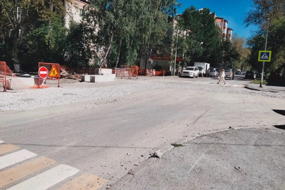 Повернуть с Карташова на улицу Дзержинского невозможно