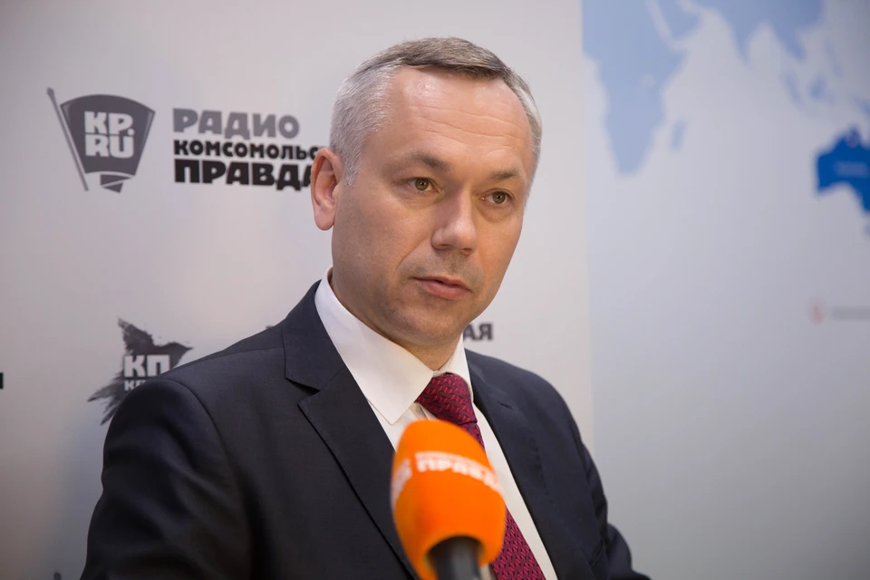 Губернатор Травников поздравил новосибирцев с Днем Воздушного Флота РФ