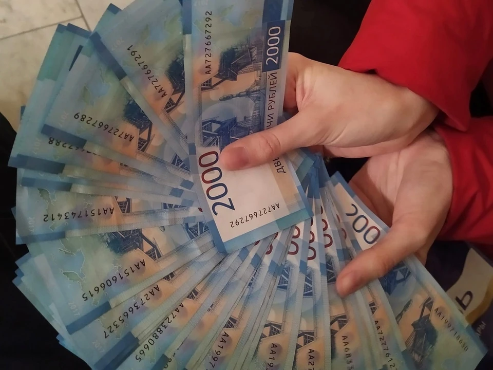 «Зеленый коридор» обошелся в 850 тысяч: суд в Тюмени конфисковал все деньги у пассажира рейса Нижневартовск — Баку.