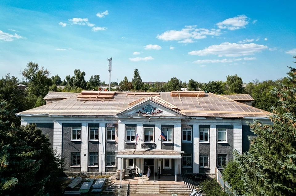 В Макеевке ремонтируют Детскую художественную школу. Фото: ТГ/Макаров