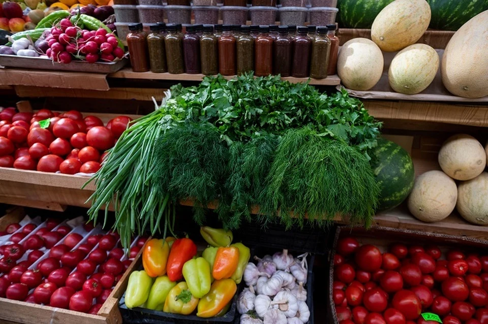 Цены на овощи и куриные яйца упали в Приморье