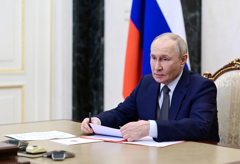 Владимир Путин провел телефонный разговор с президентом Мали Гоитой