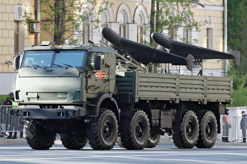 Российские "Герани" поразили танкер в порту Южный и сухогруз в порту Одесса