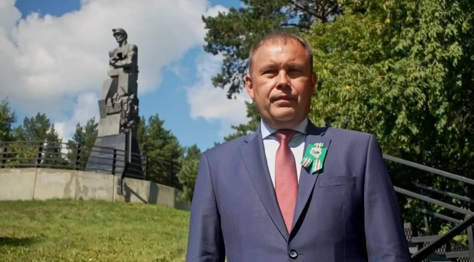Губернатор Кузбасса Илья Середюк поздравил жителей региона с Днем шахтера.